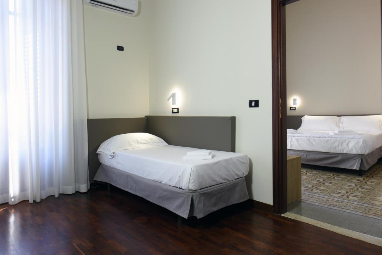 Hotel Roma 62 Palermo Eksteriør billede