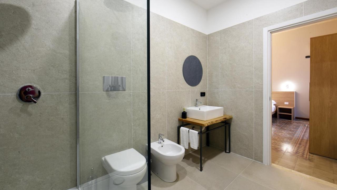 Hotel Roma 62 Palermo Eksteriør billede